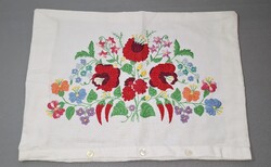 Gazdagon hímzett kalocsai díszpárna huzat 49 x 35 cm.