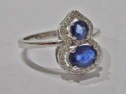 Gyönyörű ezüst gyűrű zafír kövekkel