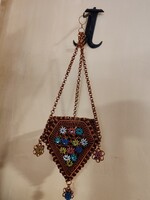 Vörös réz drótból készült függő dekoráció