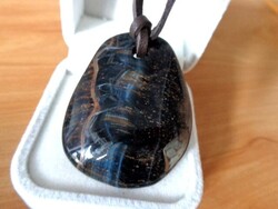 Sólyomszem nagy ásvány medál bőr szálon