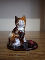 Kerámia cica, macska gombolyaggal. Hibátlan.