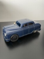 Lemezárúgyári autó