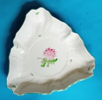 Herendi tertia háromszögletű tál