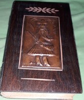 Régi KÉPCSARNOK-Iparművész -réz lemez rátétes BETYÁR képpel - könyv alakú díszdoboz 15X10X5 HIBÁTLAN