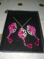 Rubin gyönyörű ékszer szett csodálatos darabok dobozában