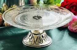 Ezüst talpas kínáló