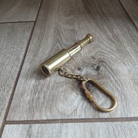 Érdekes régi réz látcső kulcstartó (8,1x1,6 cm)