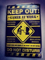 Figyelmeztető fém dekoráció tábla 20*30 cm.