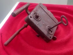 Antik pince zár, kapu zár kilinccsel