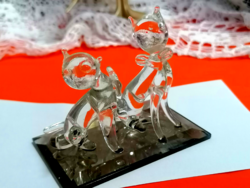 Cica fiú és cica lány,  kristályüveg dísztárgy, tükör talpazaton, cica randevú   32.