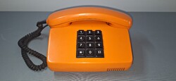 Retro narancs nyomógombos telefon