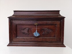 Antik láda neobarokk bútor faragott fa doboz felnyitható tetővel kulcsával 313 6075