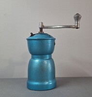 Régi kézi kávédaraló kék festéssel