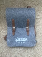 Vadonatúj, egyedi Sierra Tequila hátizsák