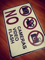 Figyelmeztető fém dekoráció tábla 20*30 cm.