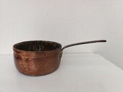 Réz edény antik konyhai eszköz vörösréz serpenyő nyeles lábas ónozás nyomaival vas füllel 634 6092