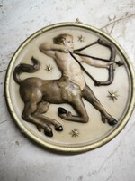 Kerek fali dísz, viasz  horoszkópos fali dombormű, NYILAS eladó!