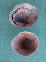 Kettő darab règi sisak