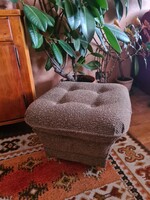 Masszív retro barna puff lábtartó