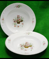 Antik Geschützt leveses, porcelán falitányérok aranyozott kosár virágokkal