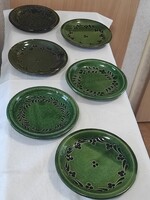Mezőtúri zöld mázas falitányérok egyben  17,5 cm átmérő