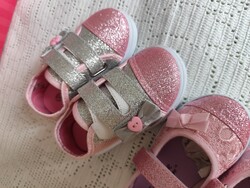 20- as méretű kislány babacipők original