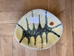 Retro Iparművészeti kerámia falitányér hal motívummal 15x18cm