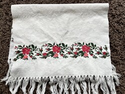 Csodaszép régi népi szőttes, keresztszemes hímzett vászon dísztörölköző