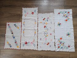 4db Kalocsai Hímzés - Egyben - Asztal közép / terítő - Futó -  Hibátlan Állapotban