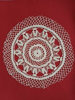 Kerek horgolt csipketerítő