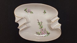 Kézzel festett porcelán hamutál (1955)