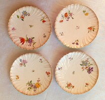 Ritka krém színű alappal Sarreguemines fajansz virágos tányérok