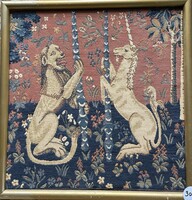 Oroszlán és unikornis, gyapjú faliszőnyeg gobelin 47x47cm