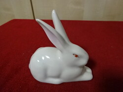 Hollóházi porcelán figura, kézzel festett nyúl, hossza 8,3 cm. Jókai