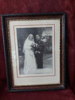 Esküvői fotó szép keretben a 30-as évekből!