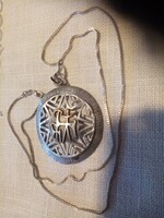 Retro áttört mintás iparművészeti ezüstözött réz  ötvös medál  925-ös lánccal   -- Dömötör László