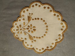 Kis hímzés, terítő , vitrin alátét, hibátlan