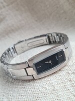 Tökéletesen működő elegáns modern fémszíjas kecses női Lorus karóra made in Japan
