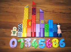 Eichhorn színes fa építőkocka készlet plusz fa számok figurák