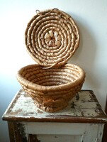 Régi-új fonott gyékény fedeles tojástartó kosár kenyértartó kosár szakajtó hagymatartó