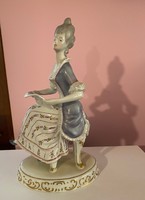 Hollóházi porcelán -- Hölgy kottával II.