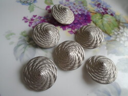 Gombok 6 db.  fém  új.  Ezüst szűrke  Átm. 3 cm.