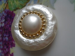 Gomb nagyobb méretű, gallér gombnak, , kitűzőnek.