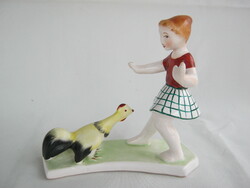 Bodrogkeresztúri kerámia kislány kakassal