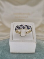 Arany gyűrű zafírokkal és brillekkel