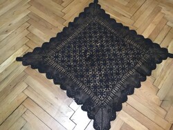 Kézi horgolású csipketerítő - rock barokk stílusban