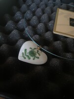 Herendi porcelán zöld Apponyi medál