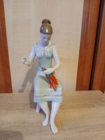 Règ hollóházi porcelán paprikát füző nő