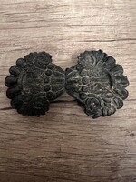 Eredeti magyar népi női ruhakapcsoló – díszes kapocs pár, kb. 1910–1925
