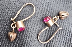 Retro orosz aranyozott ezüst fülbevaló magenta kővel